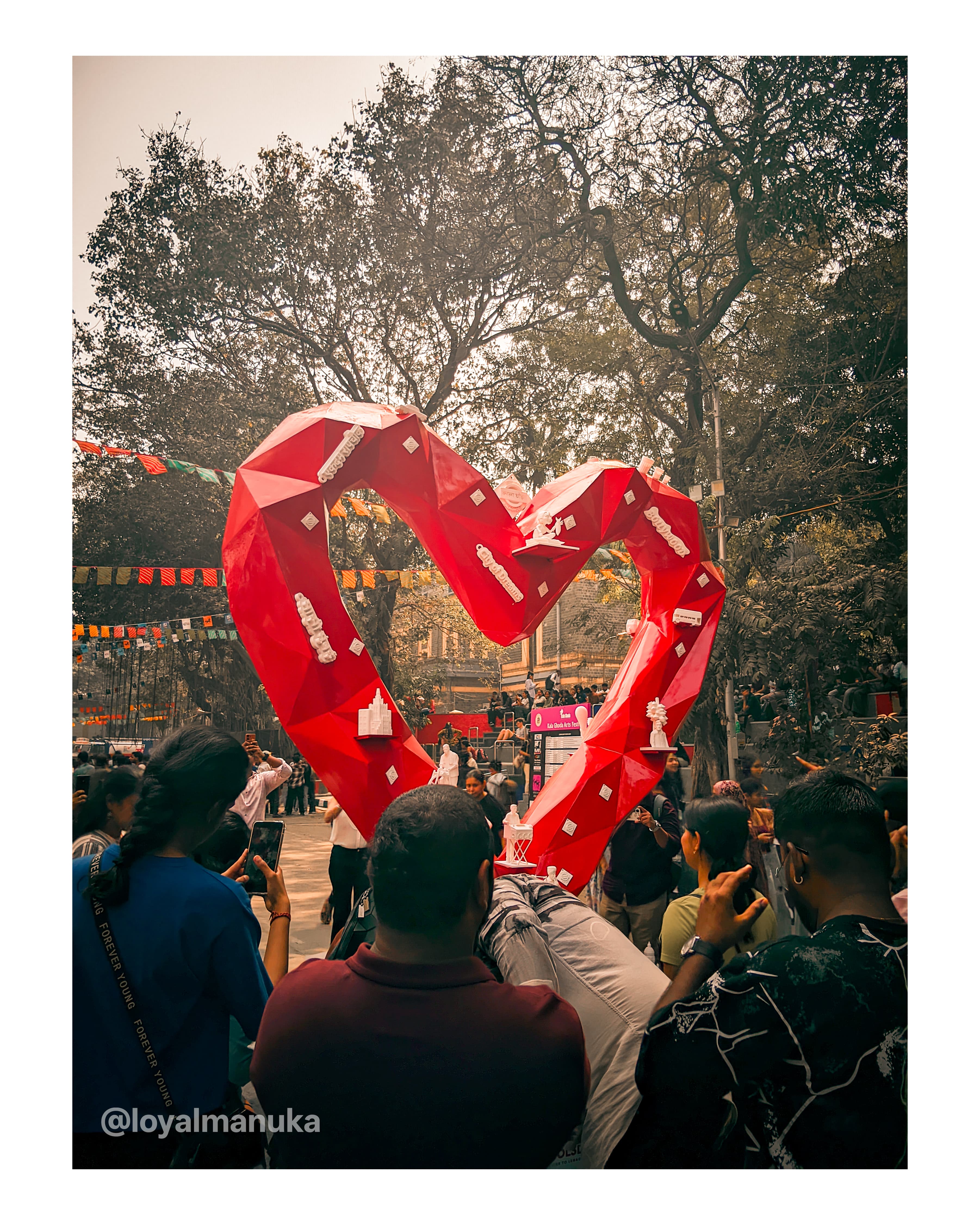 Heart sculpture at Kala Ghoda
